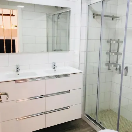 Appartement New 2br 100m-to-beach Free Parking