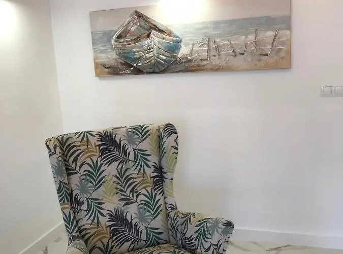 New 2br 100m-to-beach Free Parking