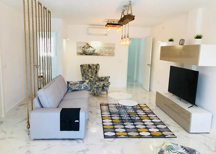 Apartment New 2br 100m-to-beach Free Parking